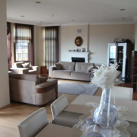 Homes And Апартаменти Трабзон